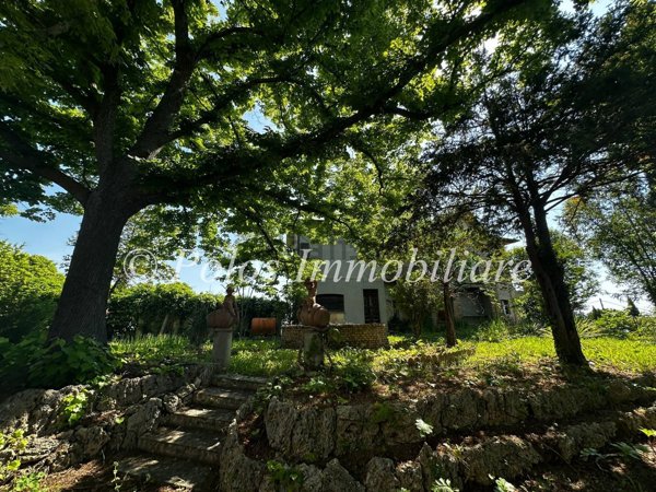 casa indipendente in vendita a Montegiorgio