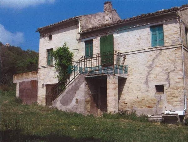 casa indipendente in vendita a Montegiorgio