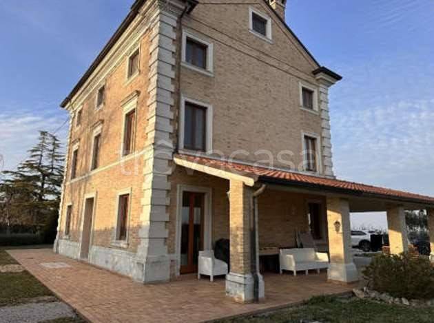 casa indipendente in vendita a Montegiorgio