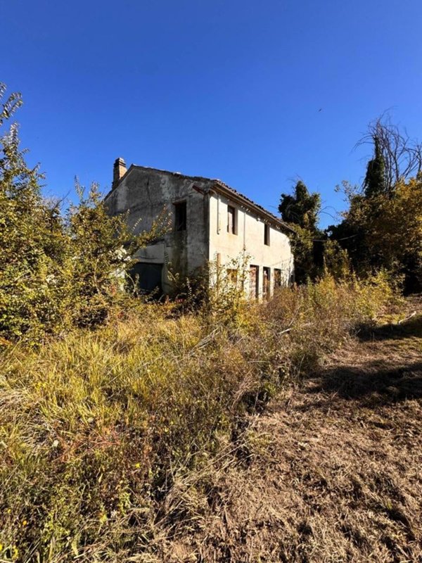 casa indipendente in vendita a Montegiorgio