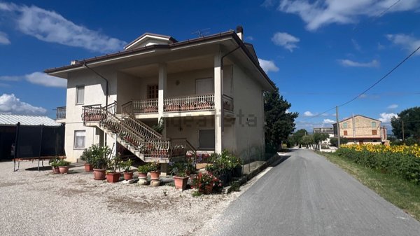 casa indipendente in vendita a Montegiorgio in zona Cerreto