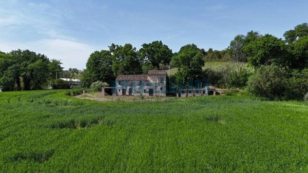 casa indipendente in vendita a Montegiorgio