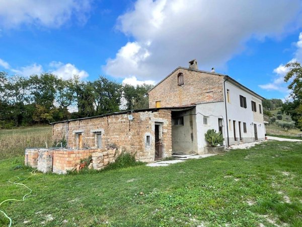 casa indipendente in vendita a Montegiorgio