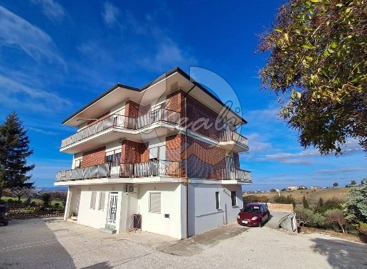 appartamento in vendita a Montegiorgio in zona Cerreto