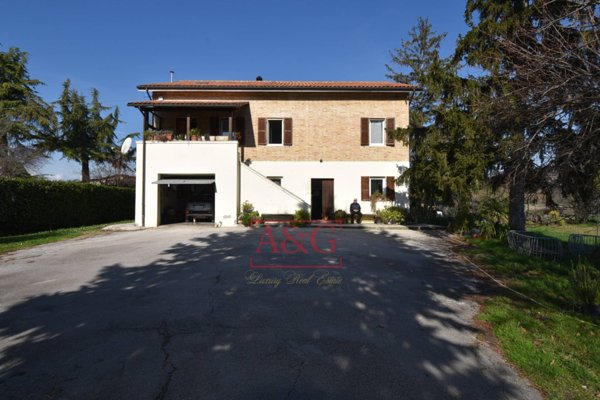 casa indipendente in vendita a Montegiorgio in zona Monte Verde