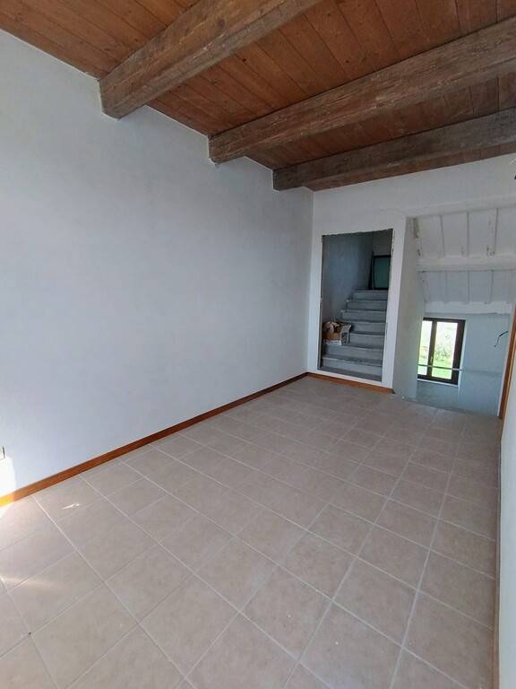 casa indipendente in vendita a Montegiorgio in zona Croce di via