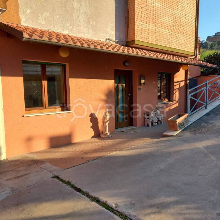 appartamento in vendita a Montegiorgio in zona Alteta
