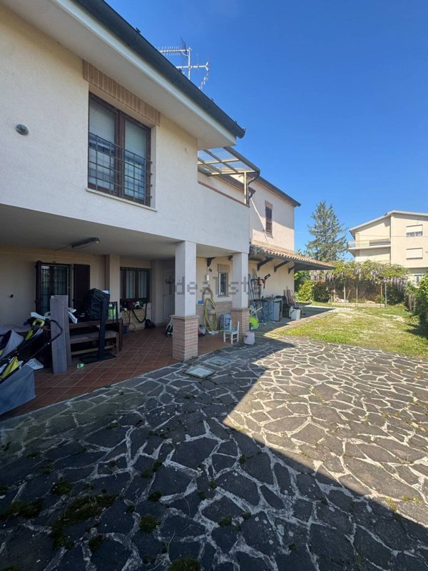 casa indipendente in vendita a Montegiorgio