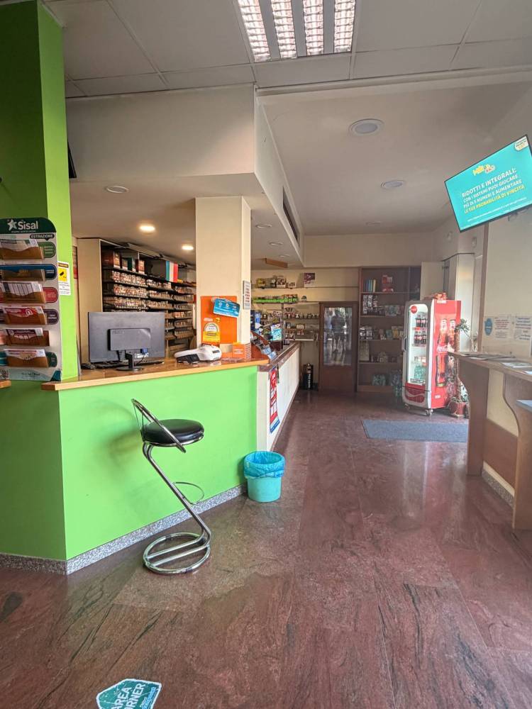negozio in vendita a Montegiorgio