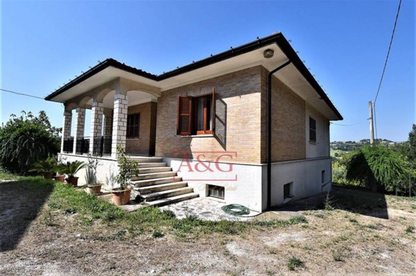 casa indipendente in vendita a Montegiorgio