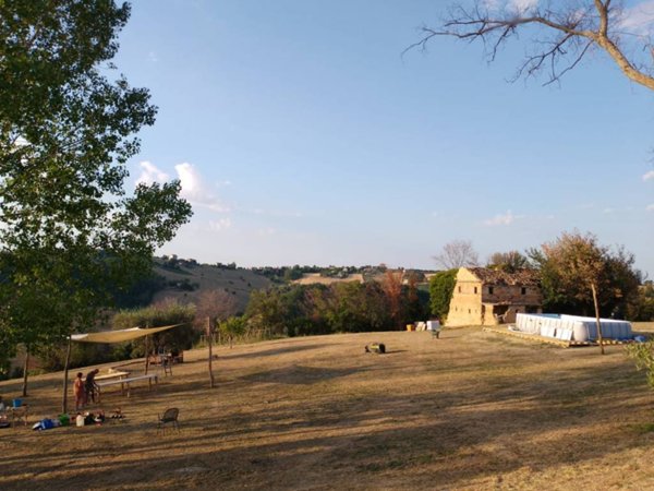 casa indipendente in vendita a Montegiorgio in zona Alteta