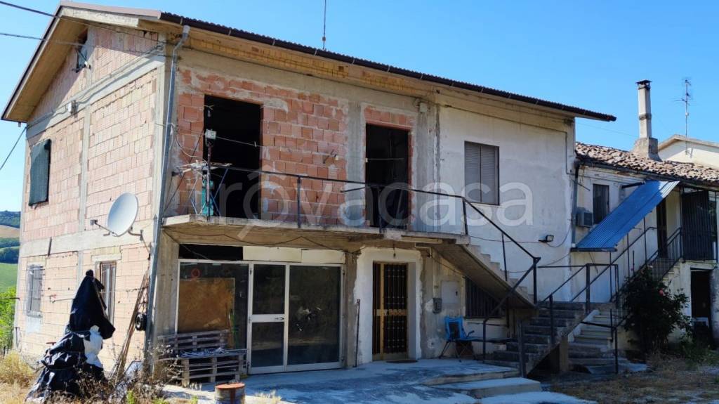 casa indipendente in vendita a Montegranaro in zona Guazzetti