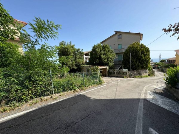 casa indipendente in vendita a Montegranaro