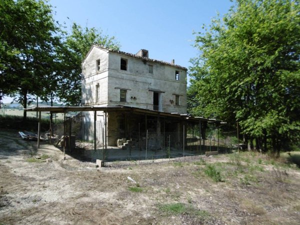 casa indipendente in vendita a Montegranaro in zona San Tommaso