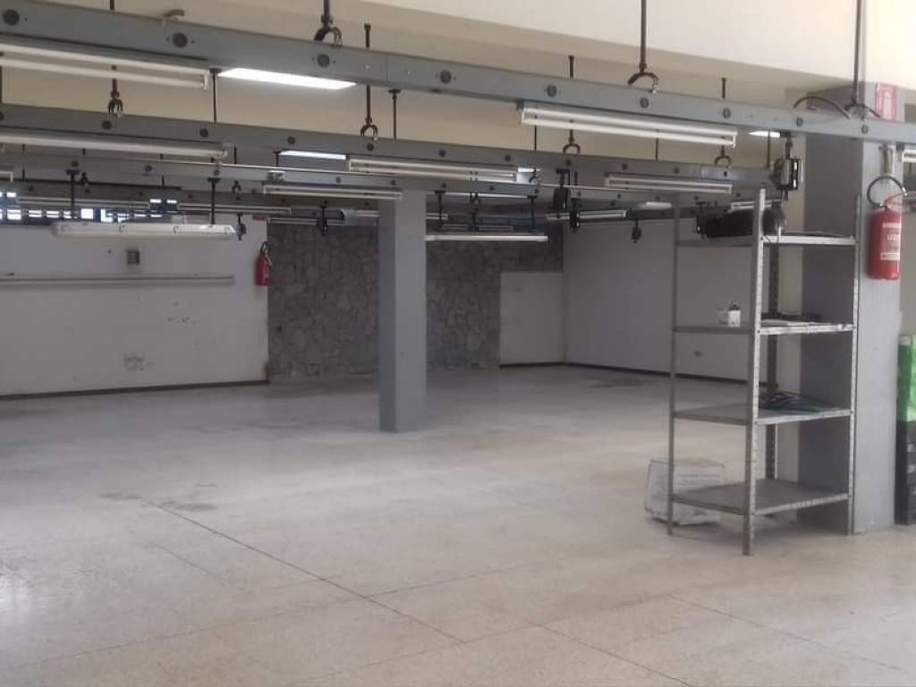 trivano in vendita a Montegranaro