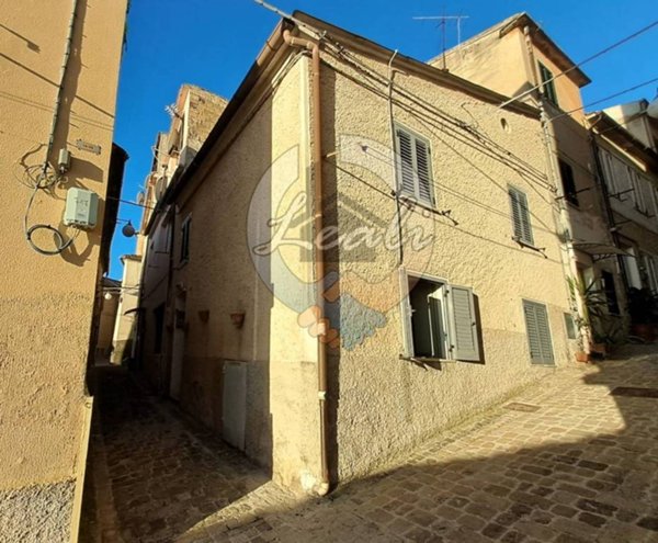 casa indipendente in vendita a Montegranaro