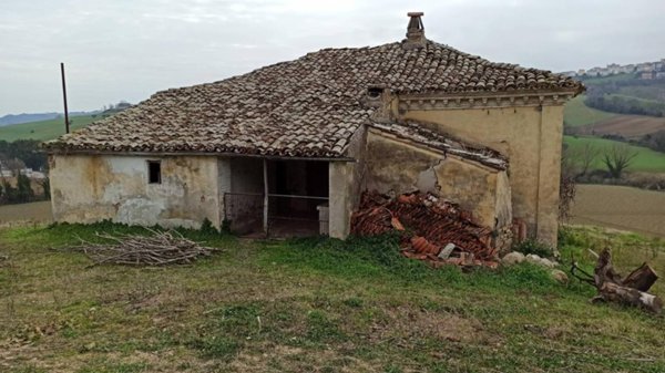 casa indipendente in vendita a Montegranaro