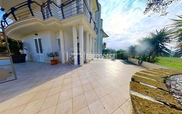 casa indipendente in vendita a Montegranaro