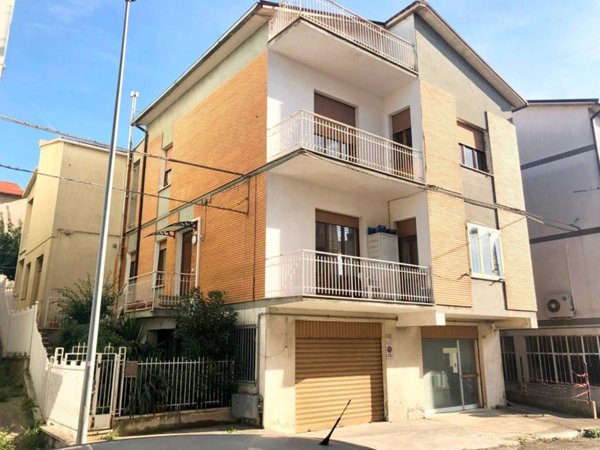 casa indipendente in vendita a Montegranaro