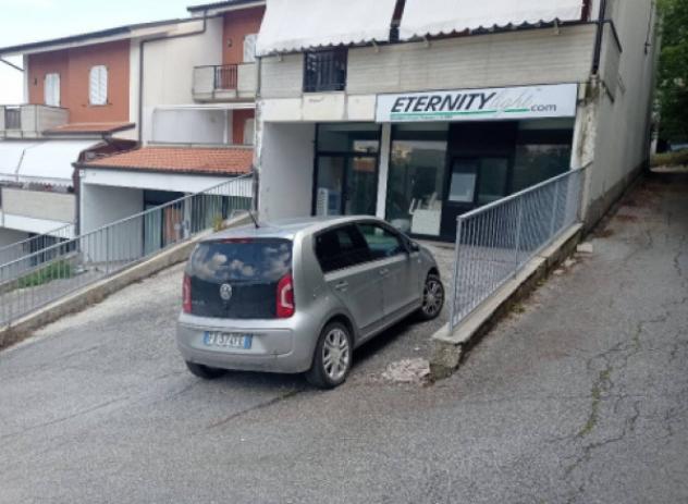negozio in vendita a Montegranaro