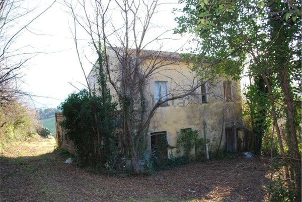 casa indipendente in vendita a Montegranaro