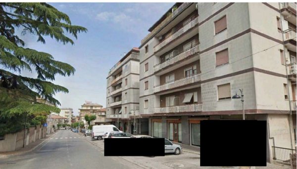 locale di sgombero in vendita a Montegranaro