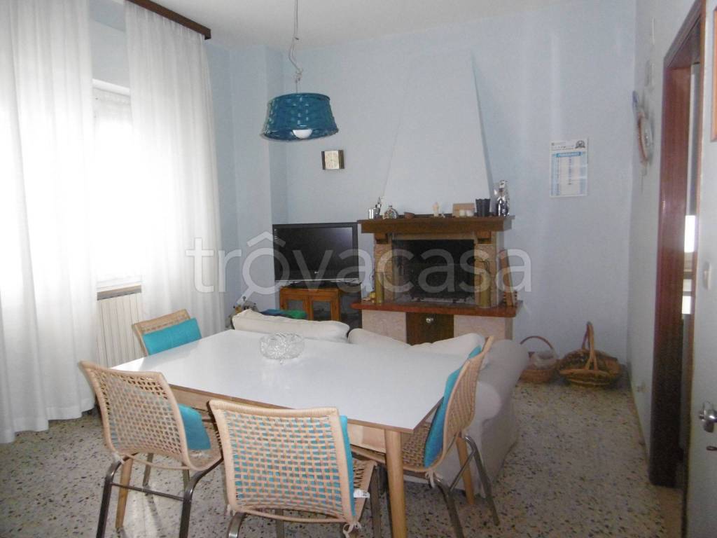 casa indipendente in vendita a Montegranaro