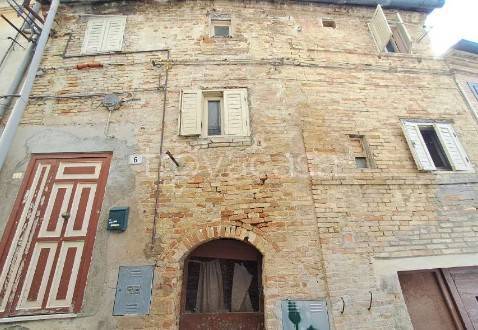 casa indipendente in vendita a Montegranaro
