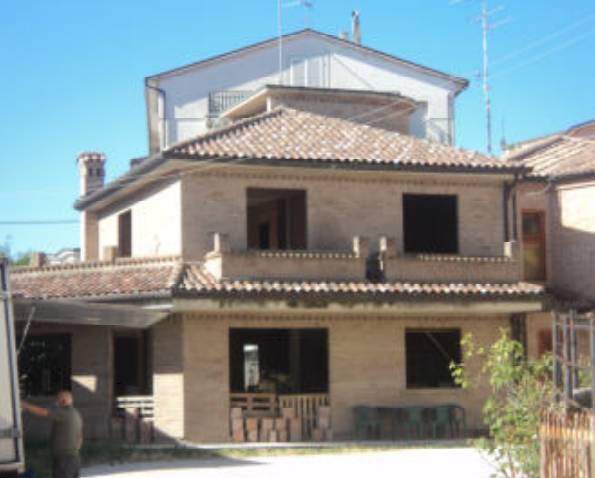 casa indipendente in vendita a Montegranaro