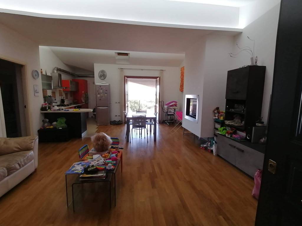 intera palazzina in vendita a Montegranaro in zona Villa Luciani
