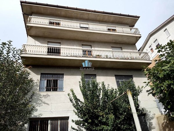 casa indipendente in vendita a Montegranaro