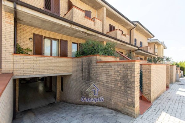 casa indipendente in vendita a Montegranaro