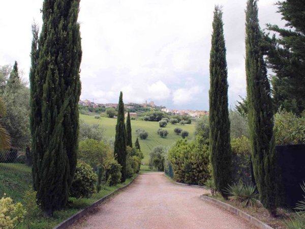 casa indipendente in vendita a Montegranaro