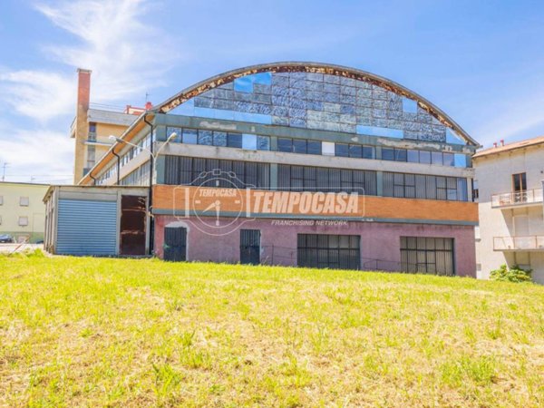 capannone in vendita a Montegranaro