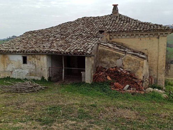 casa indipendente in vendita a Montegranaro