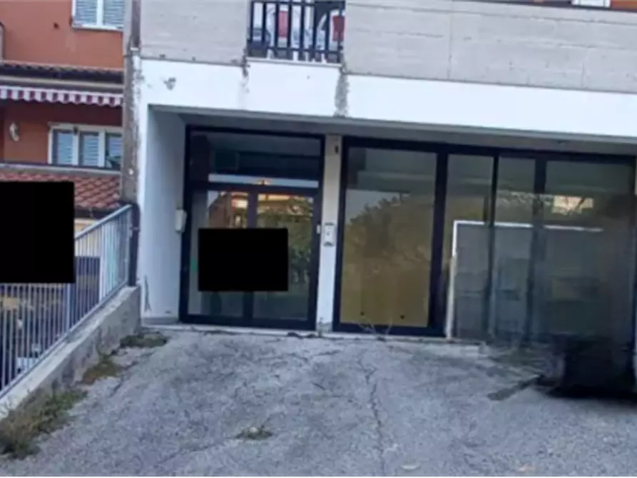 negozio in vendita a Montegranaro