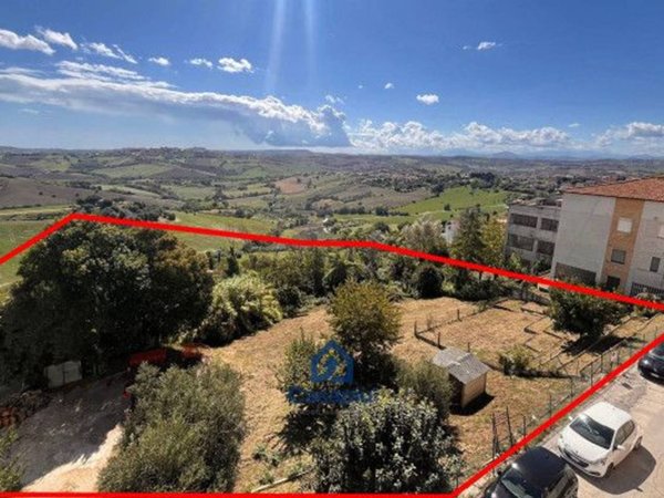 terreno edificabile in vendita a Montegranaro