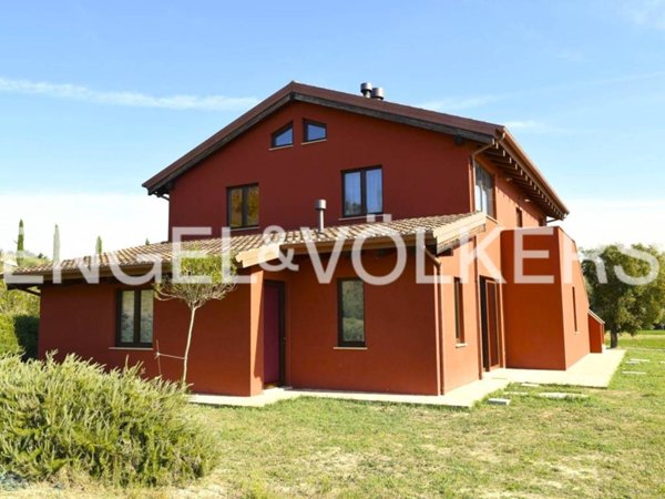 casa indipendente in vendita a Montegranaro
