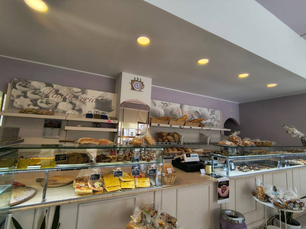 negozio in vendita a Montegranaro