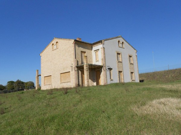 villa in vendita a Montegranaro in zona Villa Luciani