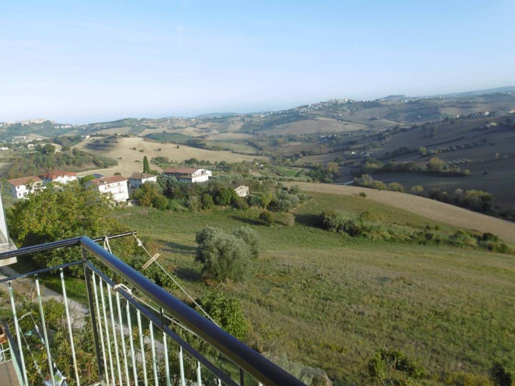 casa indipendente in vendita a Montegranaro