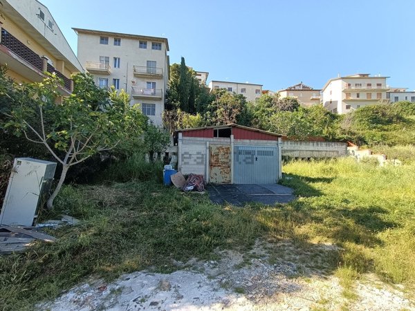 casa indipendente in vendita a Montegranaro in zona Santa Maria