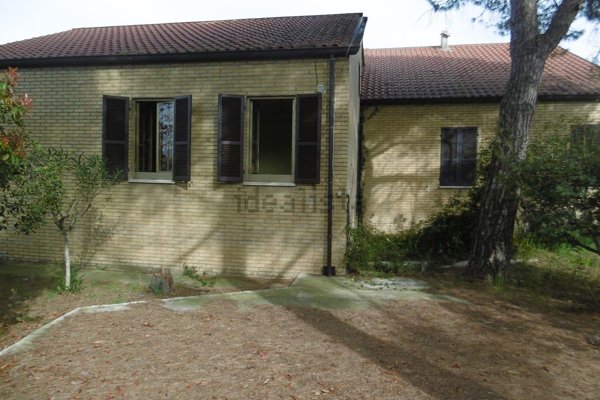 casa indipendente in vendita a Montegranaro in zona Villa Luciani