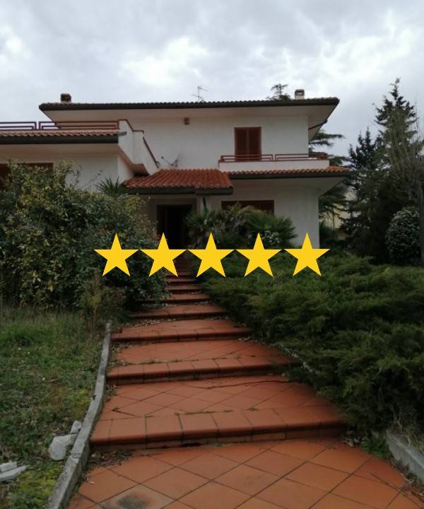 casa indipendente in vendita a Montegranaro