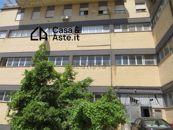 ufficio in vendita a Montegranaro