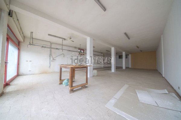 ufficio in vendita a Montegranaro