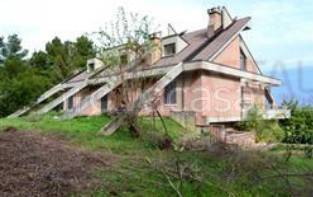 casa indipendente in vendita a Montegranaro in zona San Tommaso