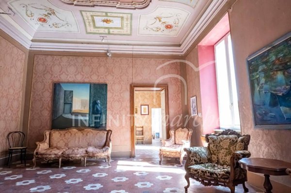 negozio in vendita a Montegranaro