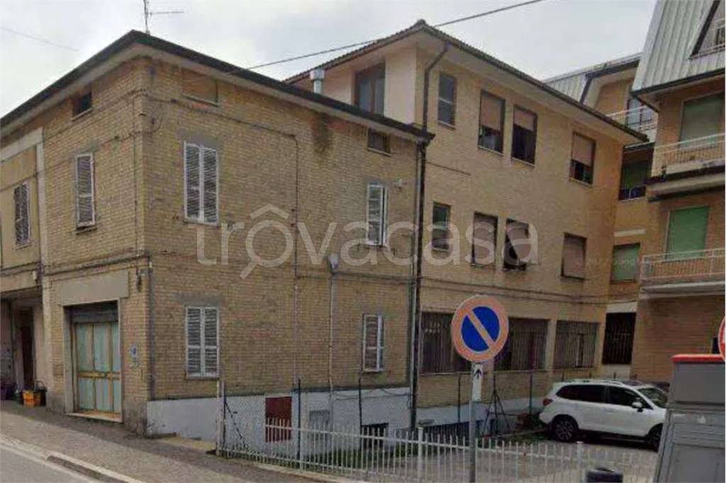 negozio in vendita a Montegranaro