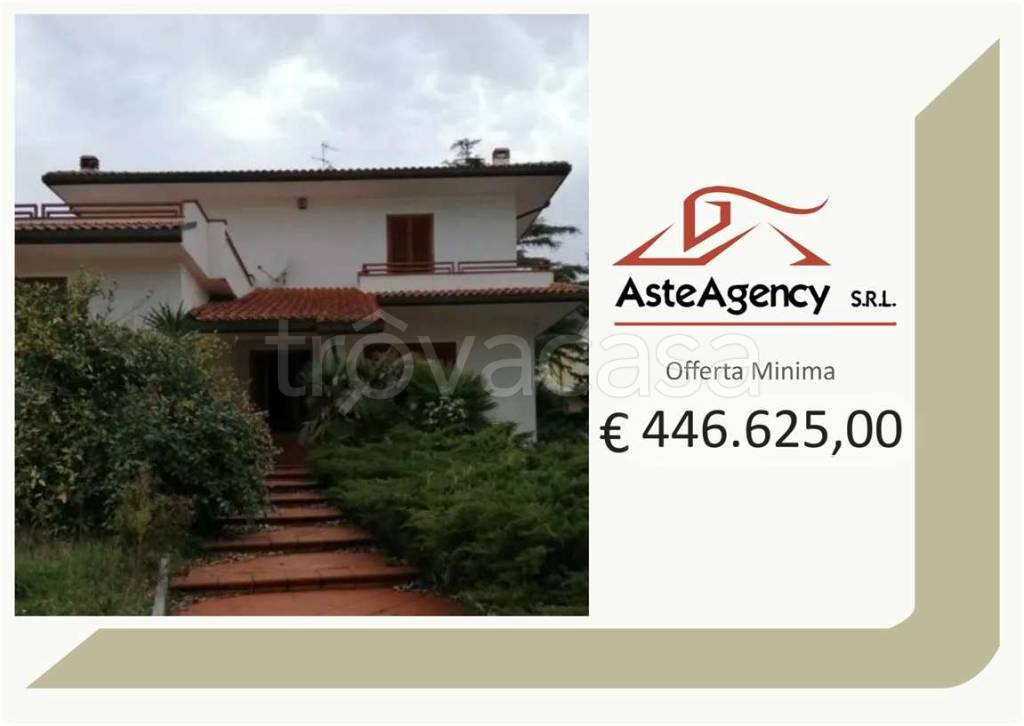casa indipendente in vendita a Montegranaro